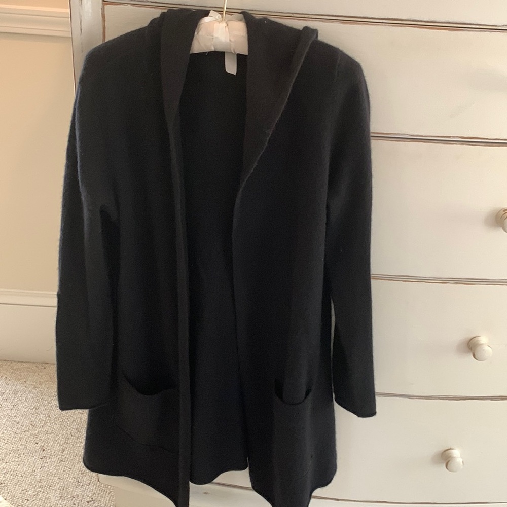 Hooded cashmere cardigan with pockets